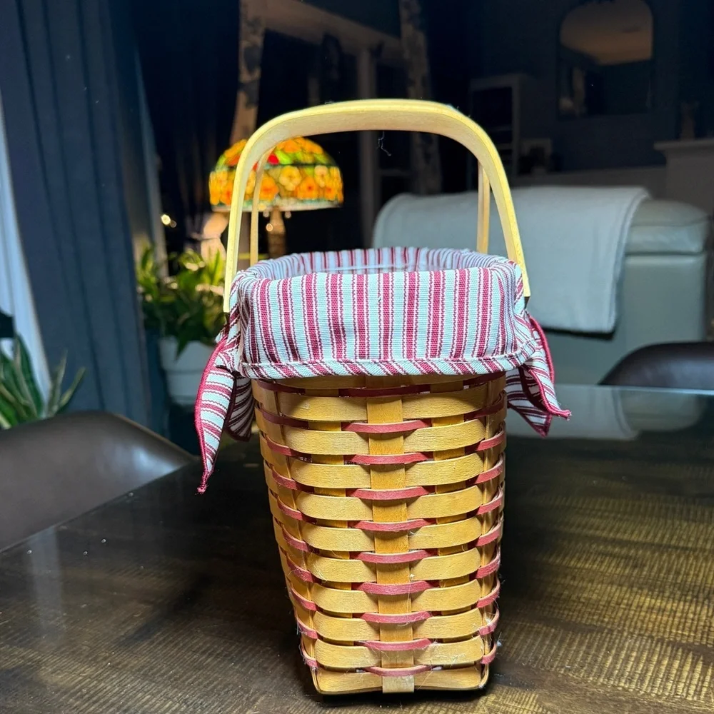 Longaberger 1998 Sweetheart Red Cherished Memories Basket &Cloth Liner Protector - Picture 2 of 13